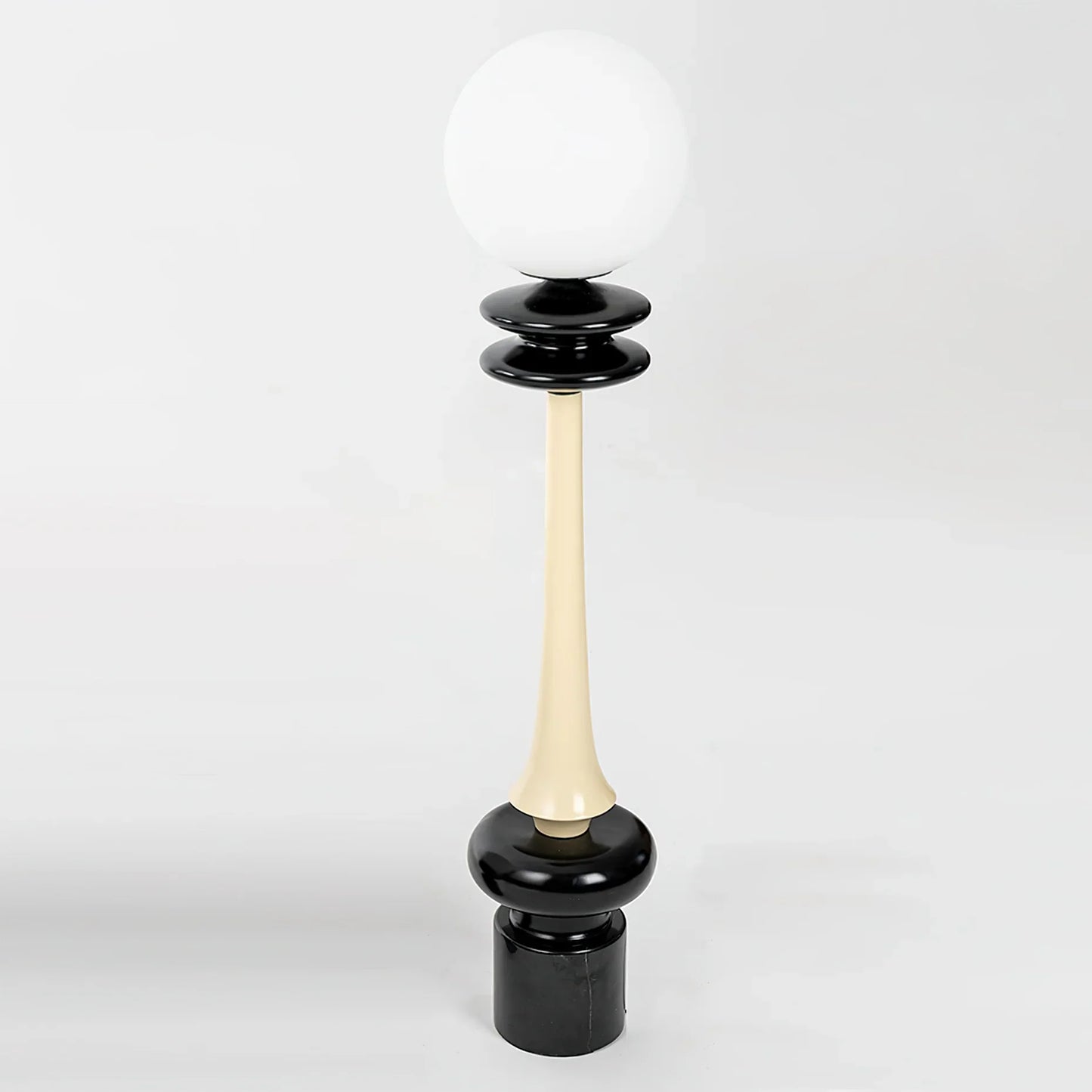 Chess Vloerlamp - Moderne Designlamp met Glazen Bol voor Stijlvolle Verlichting