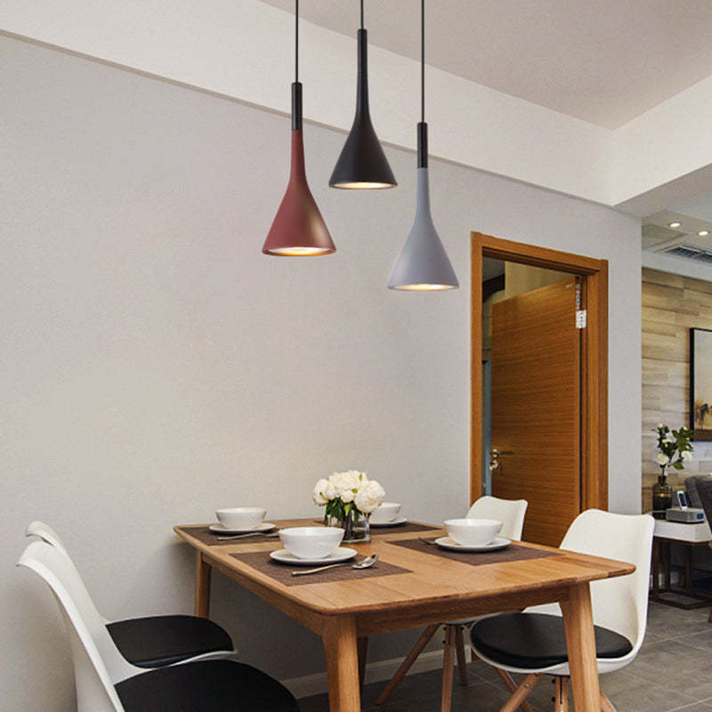 Moderne Driehoek Hanglamp - Scandinavische LED Plafondlamp voor Woonkamer en Eetkamer