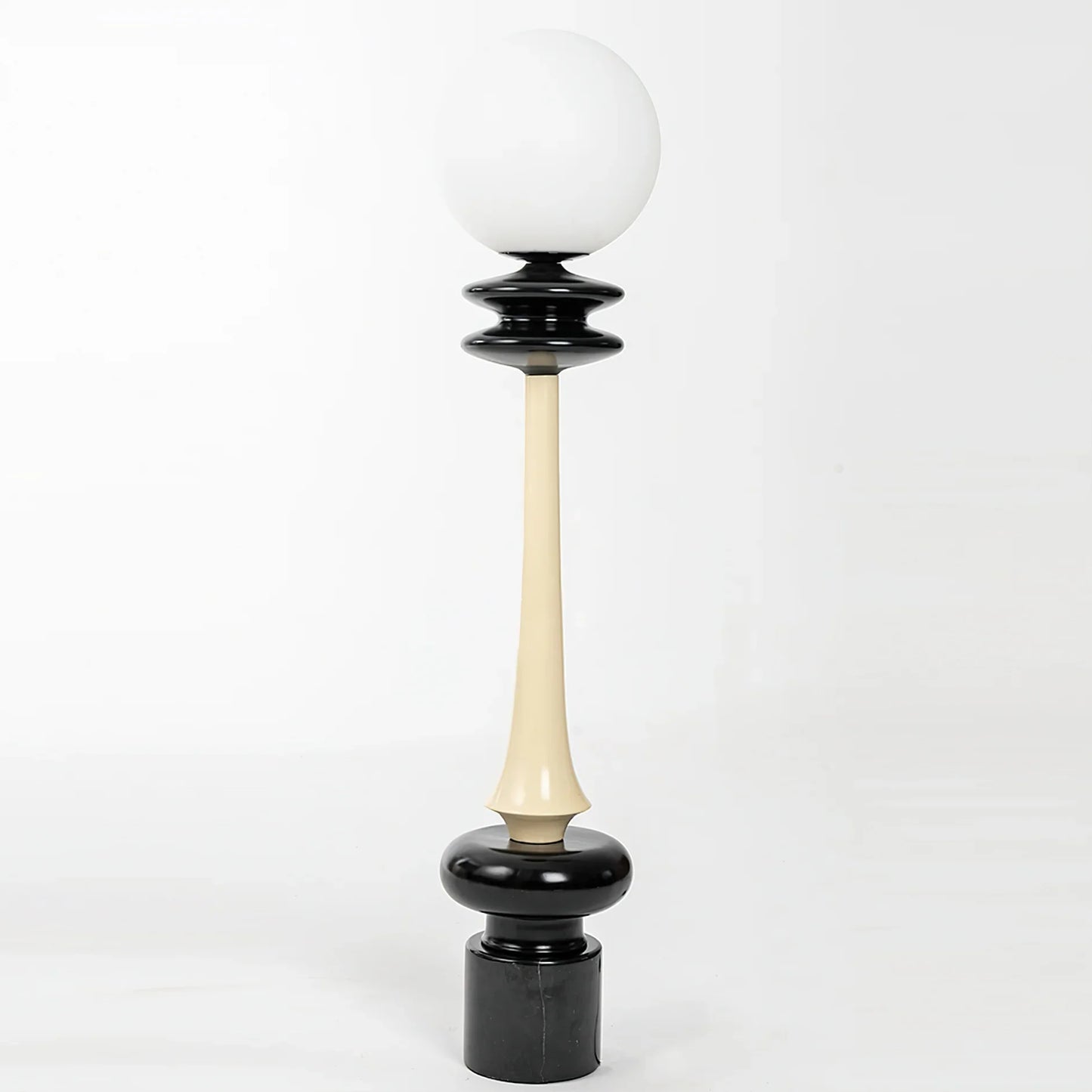 Chess Vloerlamp - Moderne Designlamp met Glazen Bol voor Stijlvolle Verlichting