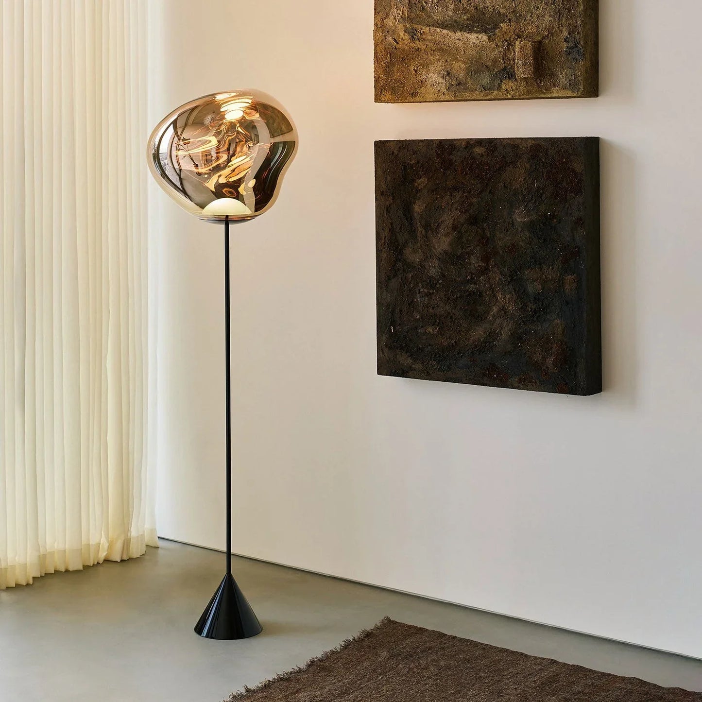 Lava Slim Vloerlamp - Elegante Designlamp met Glasdruppel Details en Messing Frame