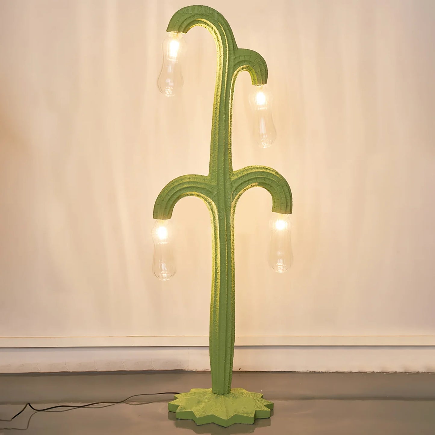 Cactus Vloerlamp - Unieke Resin Designlamp met Natuurlijke Bloemachtige Gloed