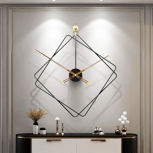 Grote Geometrische Wandklok met Modern Metalen Design