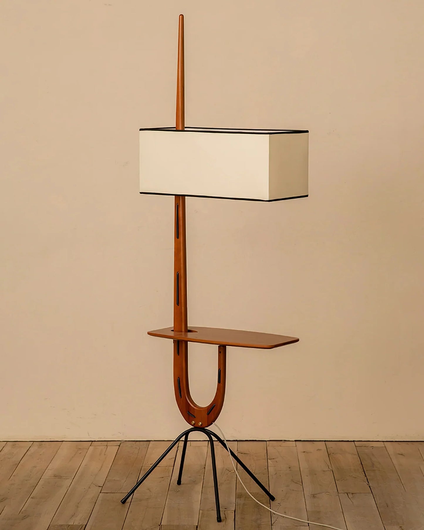 Unieke Giraffe Vloerlamp - Houten Designlamp met Stoffen Kap voor Moderne Interieurs