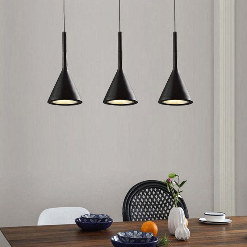 Moderne Driehoek Hanglamp - Scandinavische LED Plafondlamp voor Woonkamer en Eetkamer