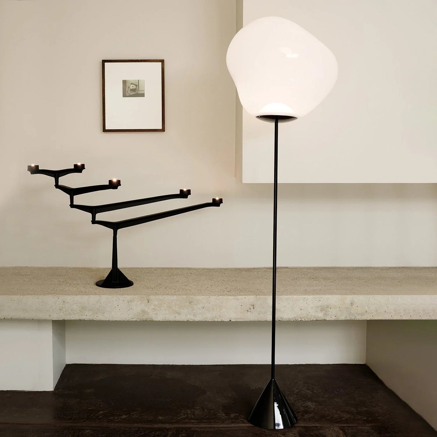 Lava Slim Vloerlamp - Elegante Designlamp met Glasdruppel Details en Messing Frame