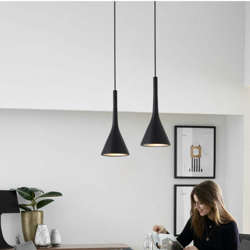 Moderne Driehoek Hanglamp - Scandinavische LED Plafondlamp voor Woonkamer en Eetkamer