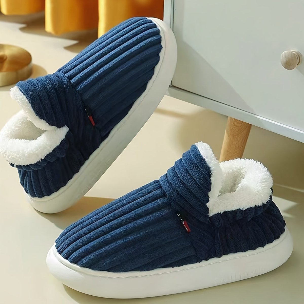 CozyFeet™ Warme Winter Sloffen – Zachte Pluche Pantoffels voor Binnen & Buiten Comfort