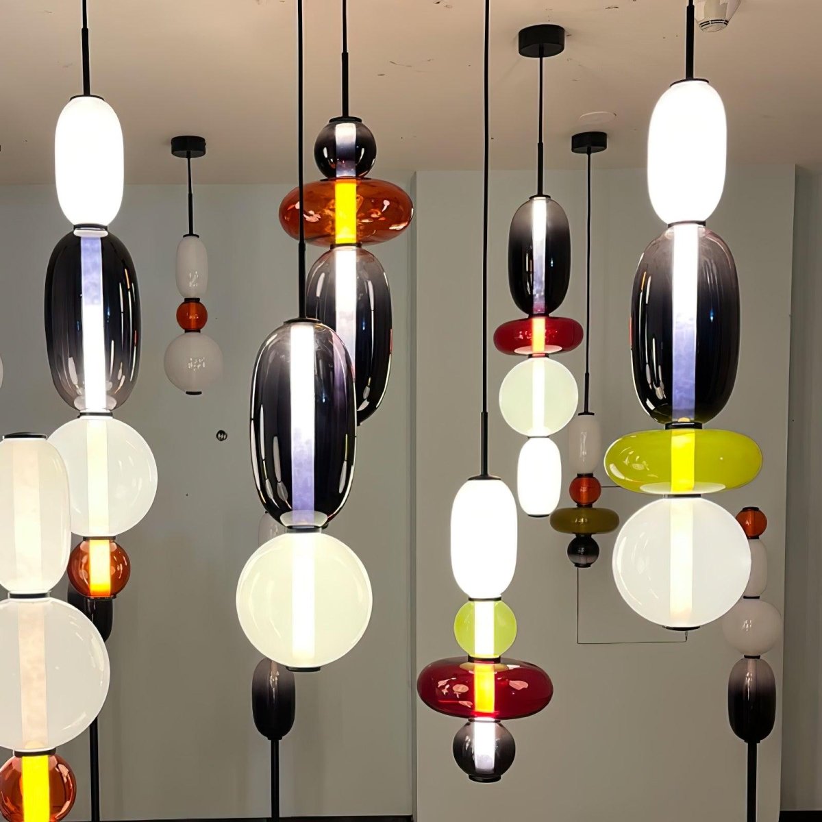 LumaSphere™ Glazen Hanglamp – Moderne LED Verlichting met Kleurrijk Design voor Stijlvol Interieur