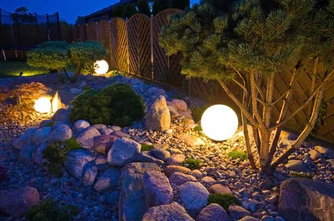 Orbiora™ Sferische Tuinlamp – Draadloze LED Buitenverlichting met 16 Kleuren en Afstandsbediening