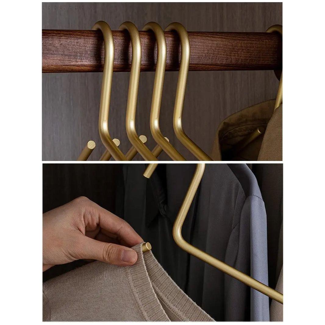 Anti-Slip Luxe Kledinghanger - Massieve Matte Kleerhangers voor Duurzaam Gebruik (Set van 5)