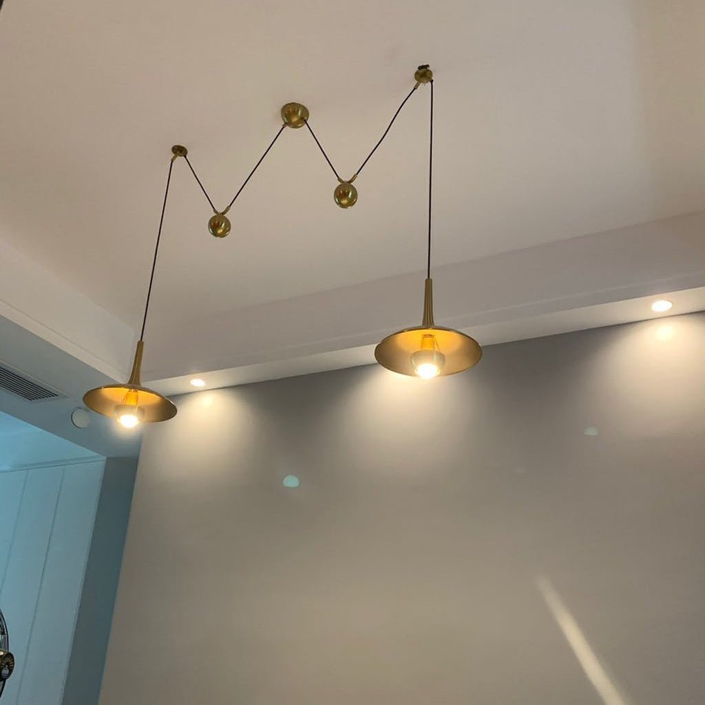 Unieke Hanglamp Met Goudkleurige Accenten - Moderne Verstelbare Plafondlamp