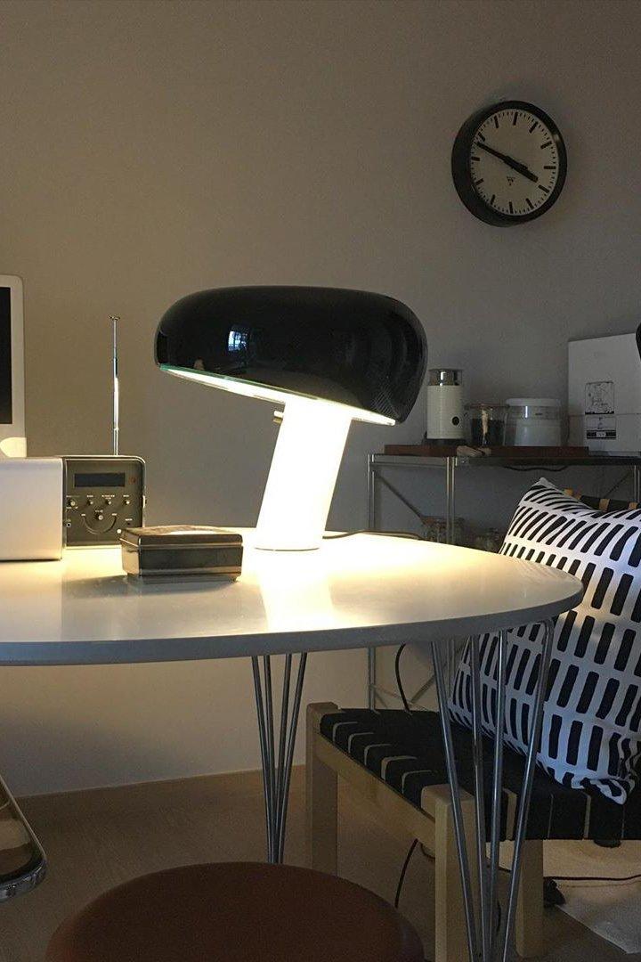 Marmeren Tafellamp Met Zwarte Kap - Modern Design Voor Woonkamer en Slaapkamer