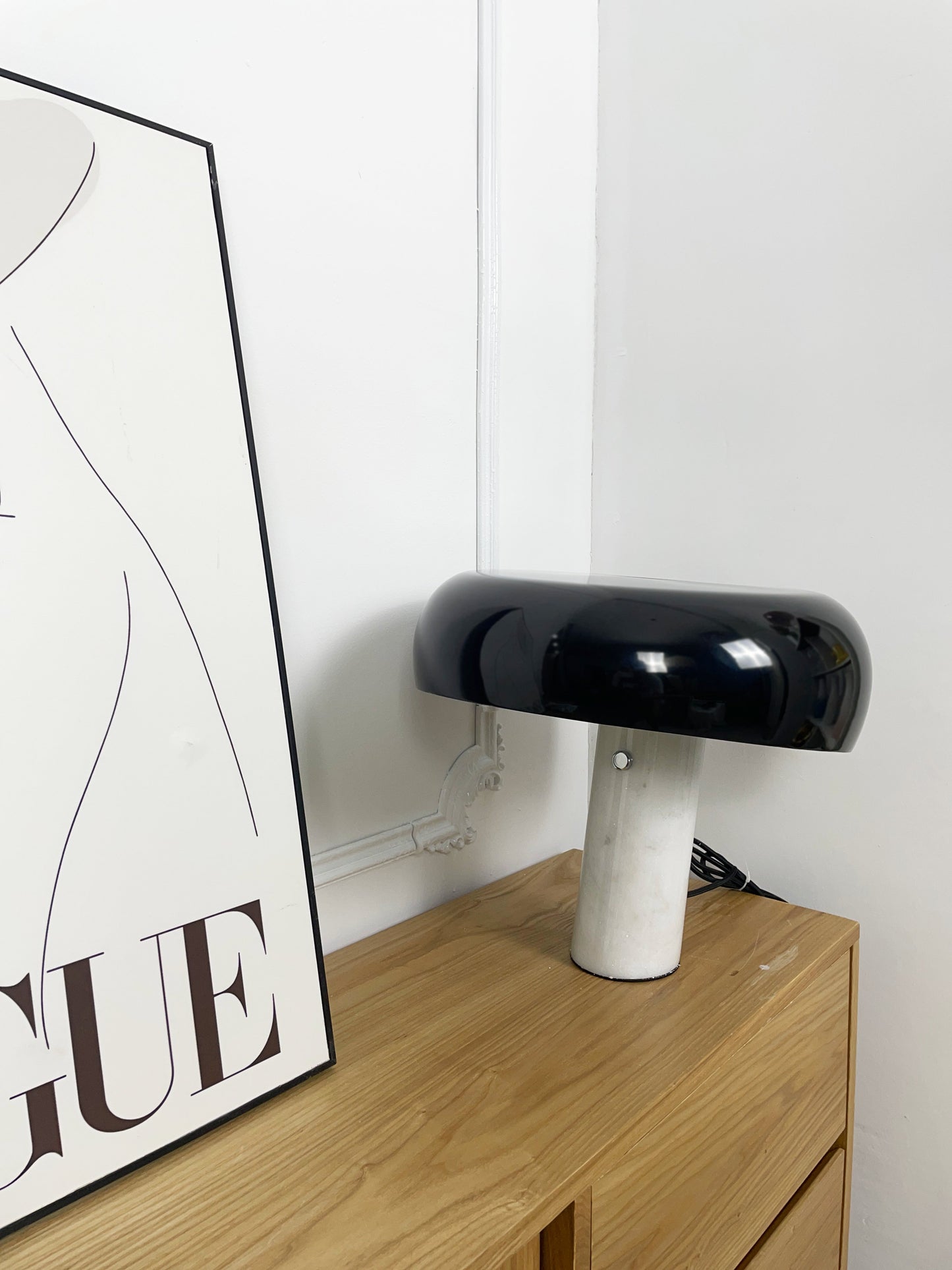 Marmeren Tafellamp Met Zwarte Kap - Modern Design Voor Woonkamer en Slaapkamer