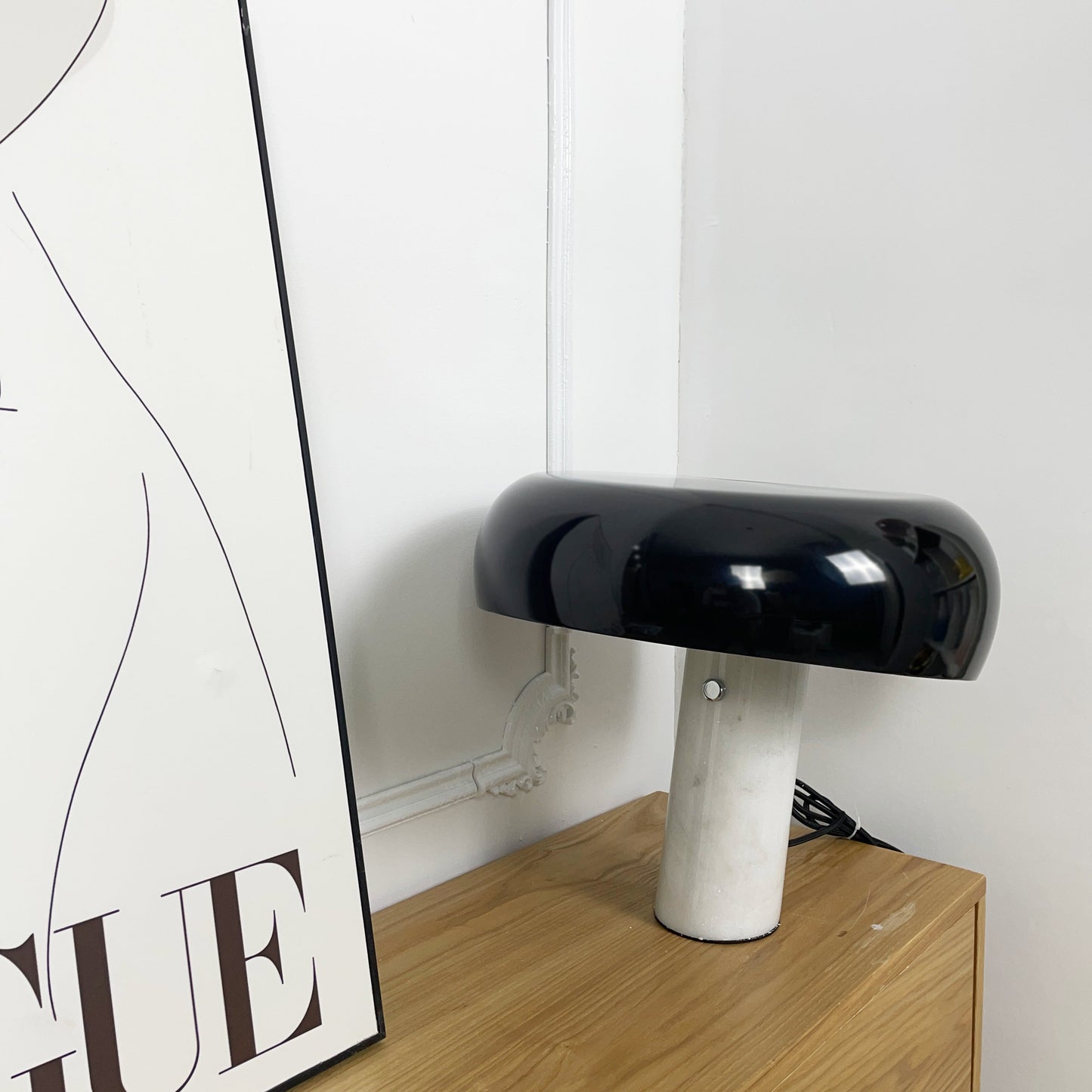 Marmeren Tafellamp Met Zwarte Kap - Modern Design Voor Woonkamer en Slaapkamer