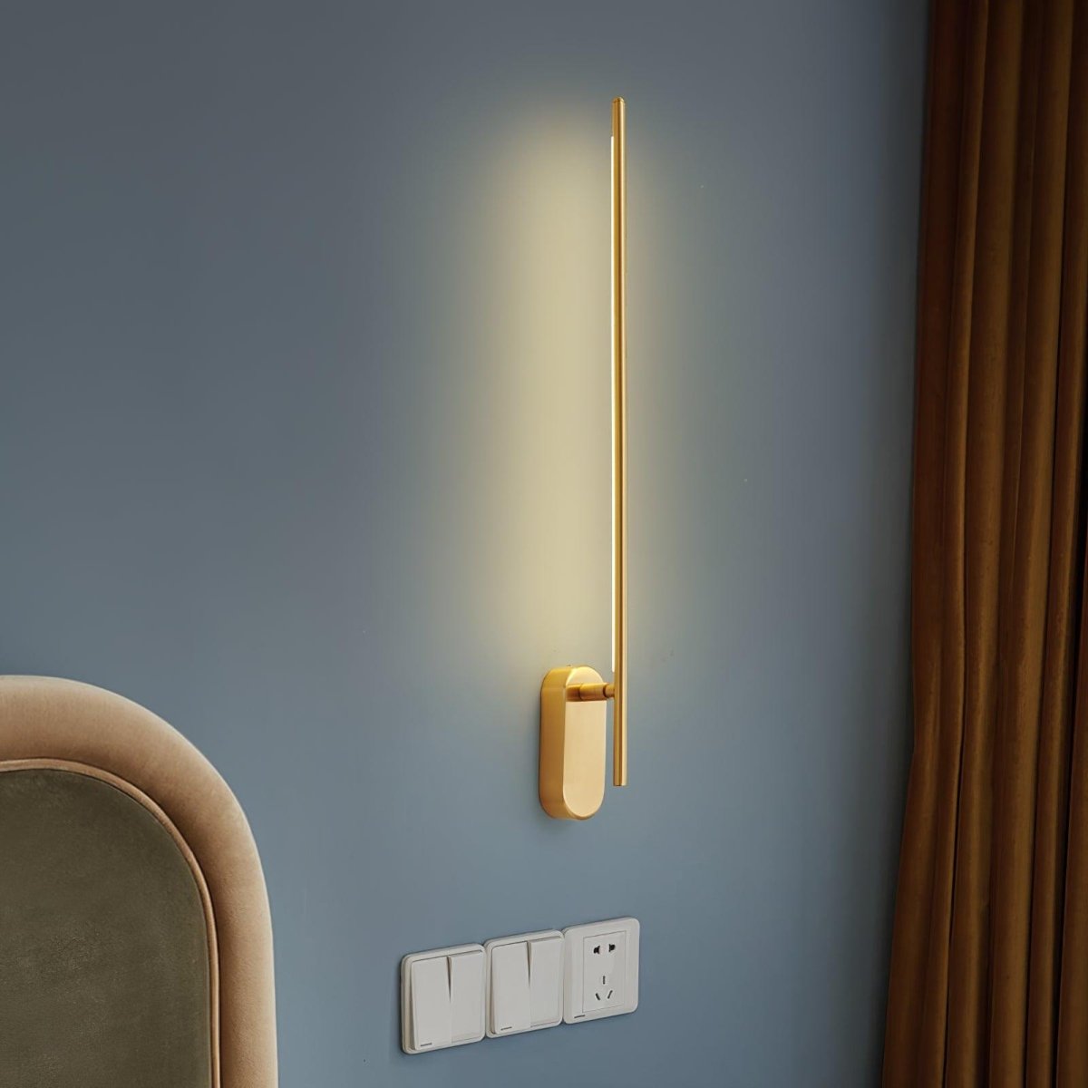 Minimalistische Goudkleurige Wandlamp - Verticale LED Sfeerverlichting voor Woonkamer en Hal