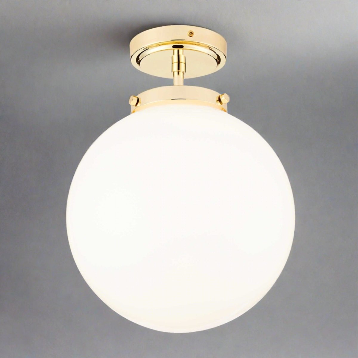 Moderne Glazen Plafondlamp - Gouden Badkamerlamp met Opaline Bol