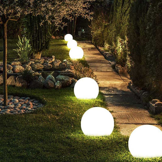 Orbiora™ Sferische Tuinlamp – Draadloze LED Buitenverlichting met 16 Kleuren en Afstandsbediening