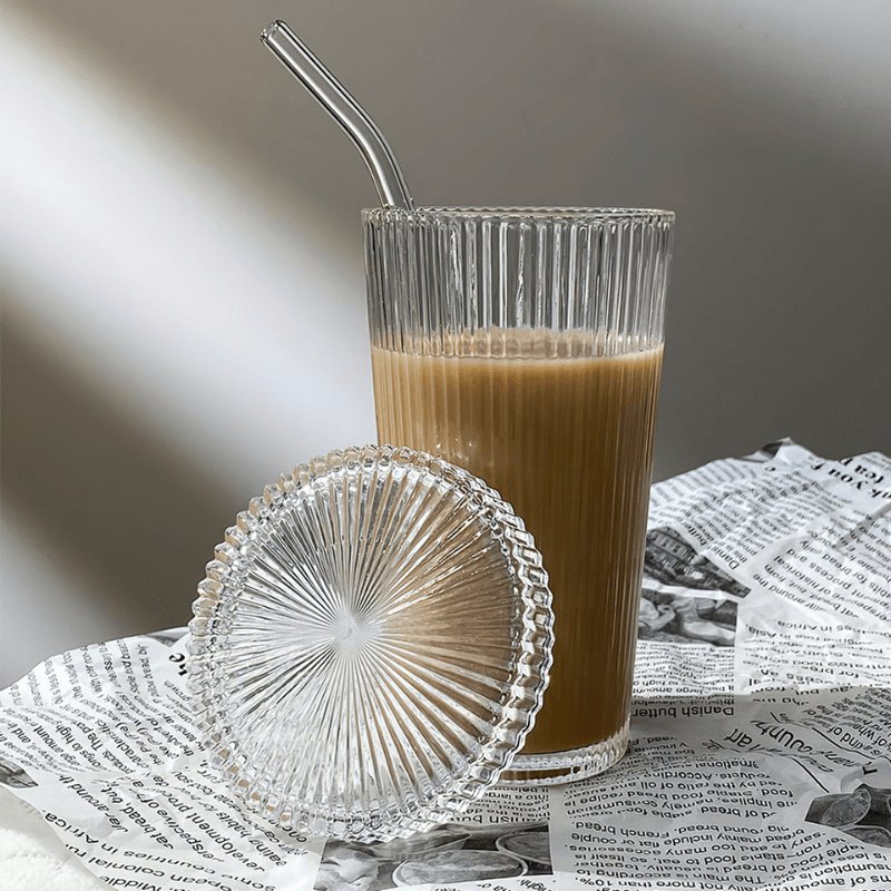 Geribbelde Glazen Beker met Rietje - Stijlvolle Tumbler voor Koffie en Iced Drinks