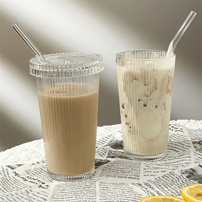 Geribbelde Glazen Beker met Rietje - Stijlvolle Tumbler voor Koffie en Iced Drinks