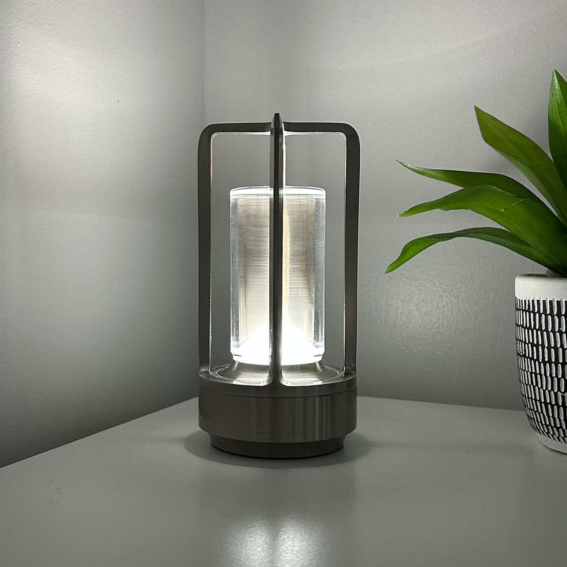 Lantrix Vintage Lantaarnlamp – Draadloze Oplaadbare Tafellamp 3 Lichtmodi Waterbestendig Ontwerp